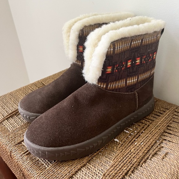 Pendleton Shoes Women’s 9 Cabin Shearling Lined Winter Snow Boot Sheepskin NWT - Picture 4 of 12